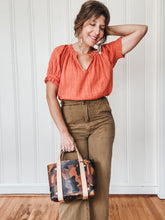 Load image into Gallery viewer, Small Tote in British Tan Camoflauge Milled Vegetable Tanned Leather with Natural DeLuxe Straps