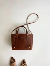 Load image into Gallery viewer, Medium Tote in Chestnut Vegetable Tanned Leather