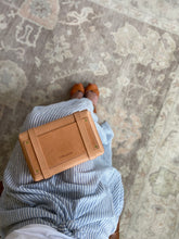 Load image into Gallery viewer, Medium Clutch in Natural DeLuxe Vegetable Tanned Leather