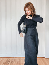 Load image into Gallery viewer, Petite Flap Bag Milled Black Vegetable Tanned Leather with Leather Shortie Handle