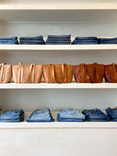 Load image into Gallery viewer, Medium Tote in Natural Vegetable Tanned Leather