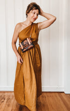 Load image into Gallery viewer, Mini Clutch in British Tan Camouflage Leather with Natural DeLuxe Straps with shortie handle