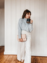Load image into Gallery viewer, Medium Clutch in Natural DeLuxe Vegetable Tanned Leather
