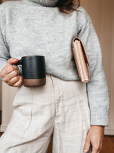 Load image into Gallery viewer, Medium Clutch in Natural DeLuxe Vegetable Tanned Leather

