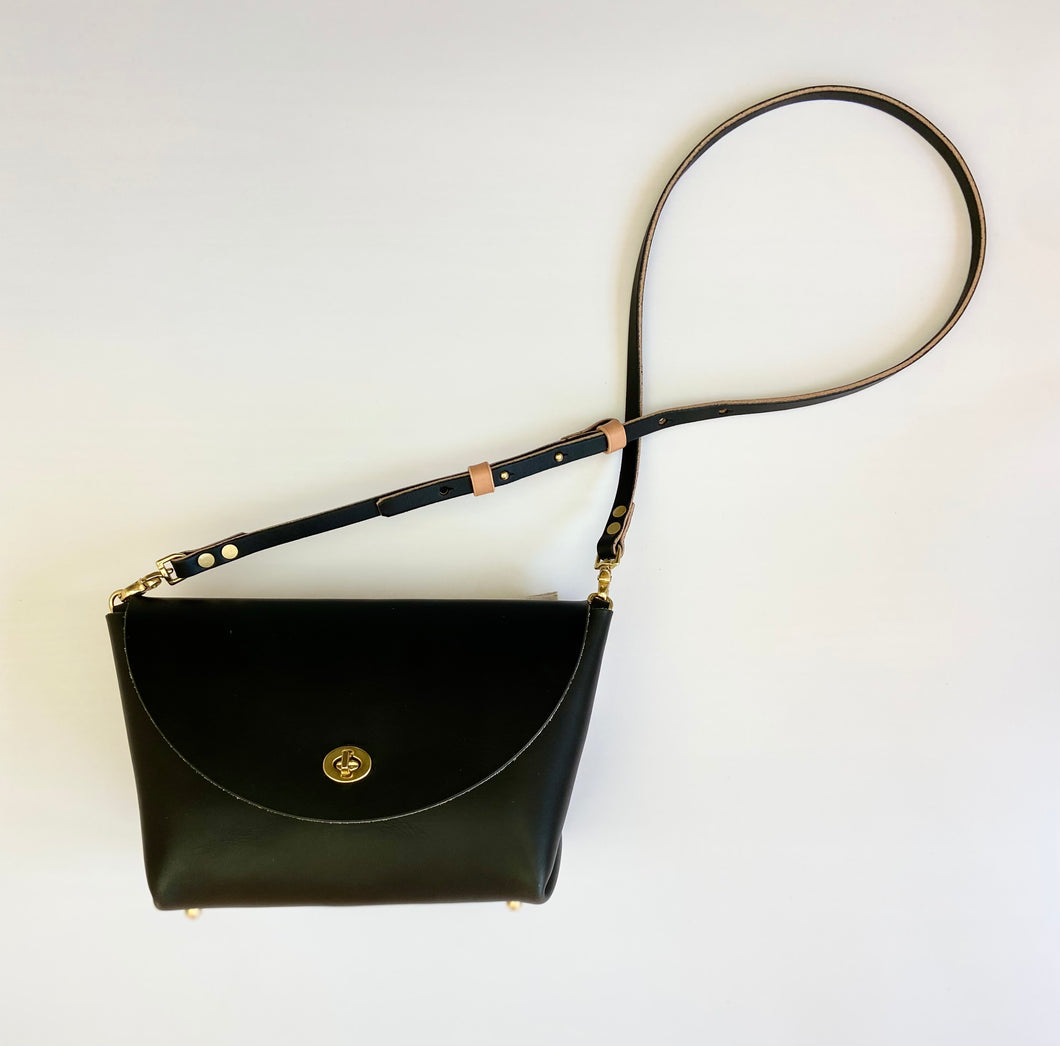 Small Flap Bag in Black Vegetable Tanned Leather