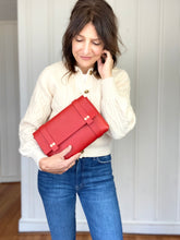 Load image into Gallery viewer, Medium Clutch in Red Vegetable Tanned Leather
